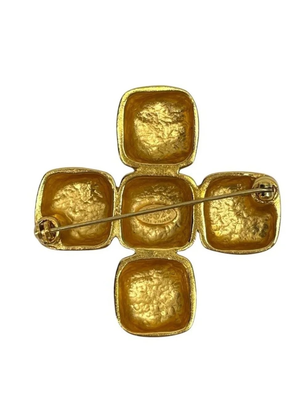 Chanel Vintage Brooch 98 Metal Gold
